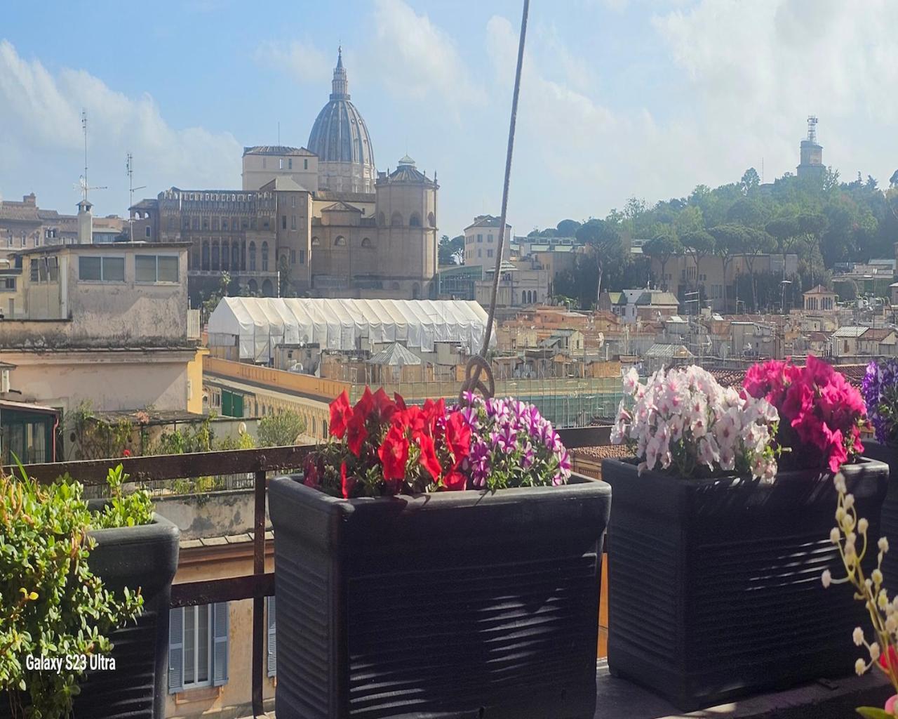 Vatican Roma Caput Mundi Esterno foto